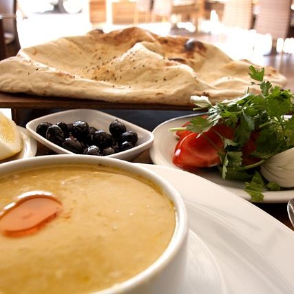 Kichererbsensuppe mit Kokosmilch, Limettensaft und Chili